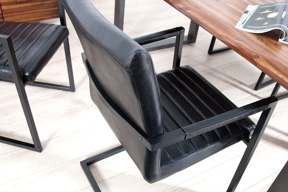 Szék - IMPERIAL fekete szék fekete lábakkal