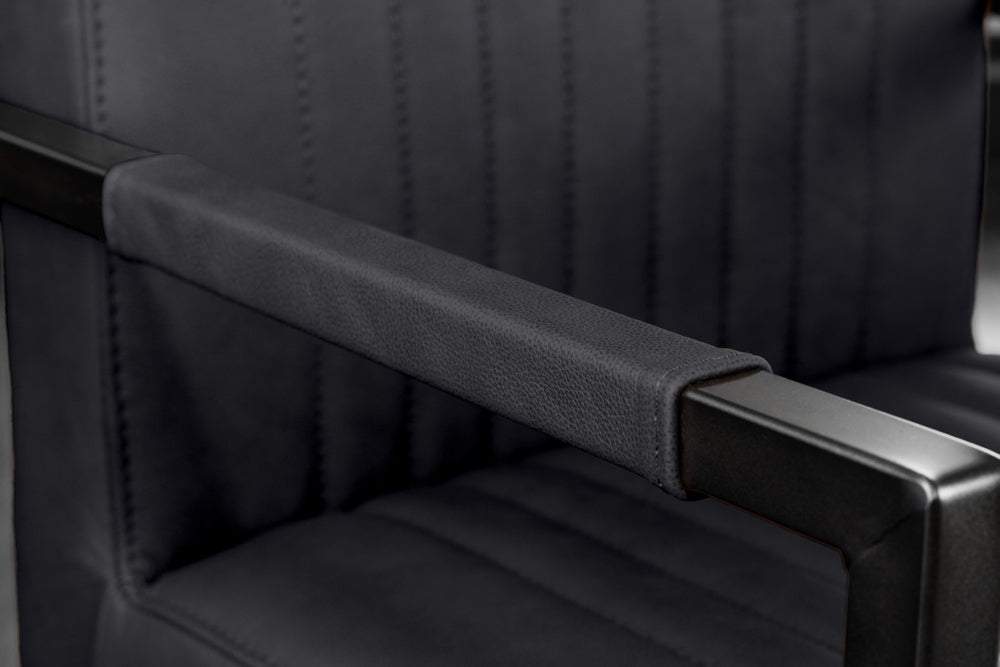 BIG ASTON fekete bőr szék