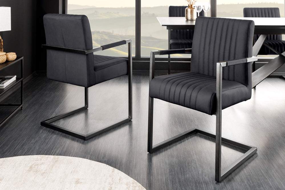 BIG ASTON fekete bőr szék