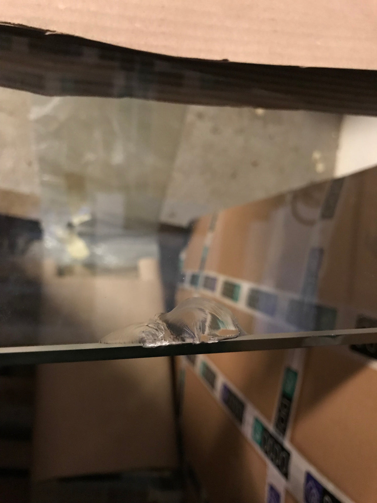 GHOST üveg íróasztal 100cm - SZÉPSÉGHIBÁS