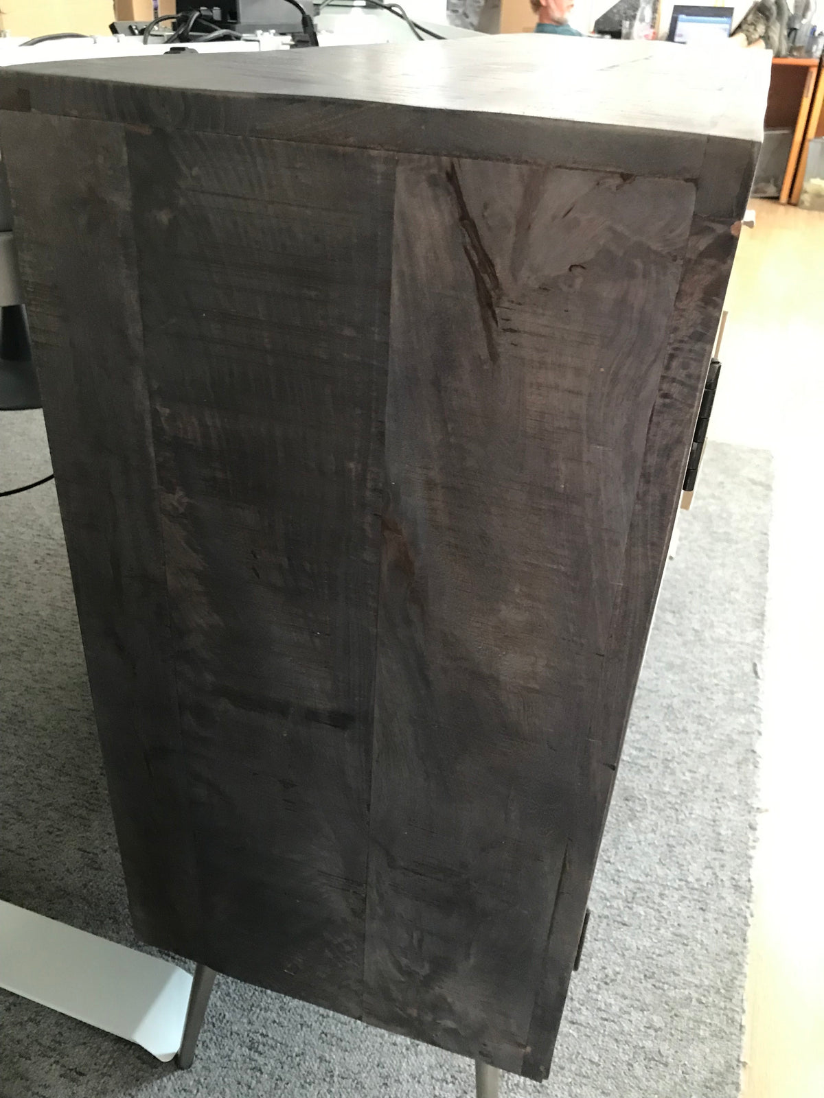 NORWOOD tálalószekrény 2 ajtóval és 3 fiókkal - SZÉPSÉGHIBÁS