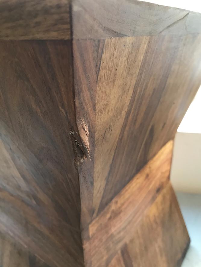 PYRAMID rózsafa lerakóasztal - SZÉPSÉGHIBÁS