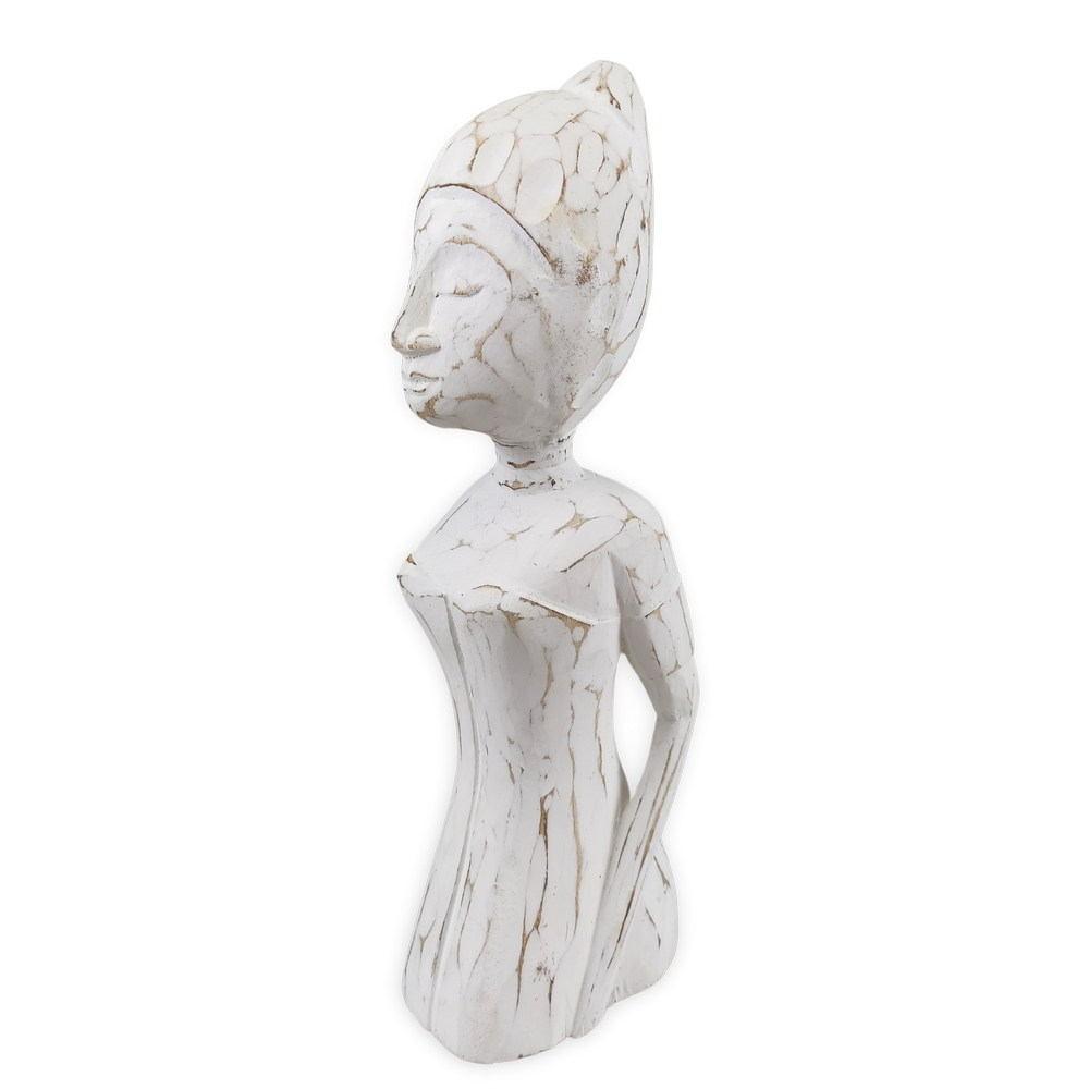 WANITA fehér fából faragott női szobor M