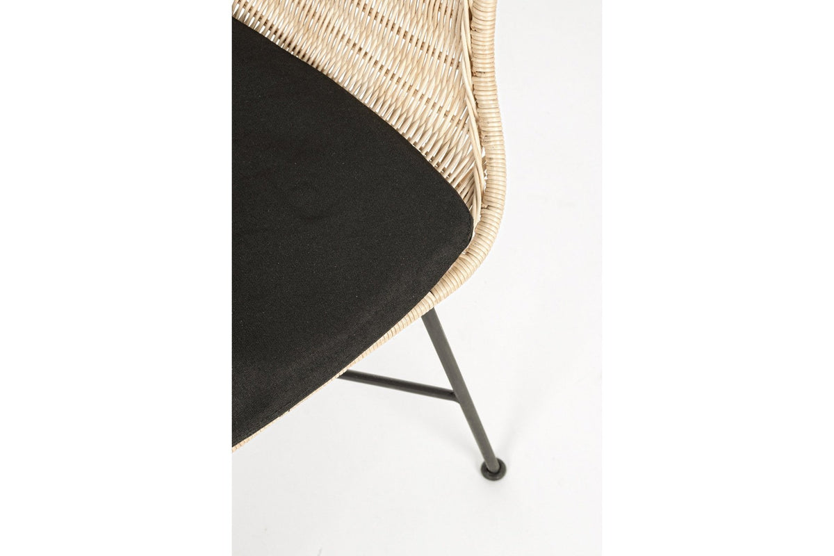 Szék - ATICA fekete fotel karfával párnával